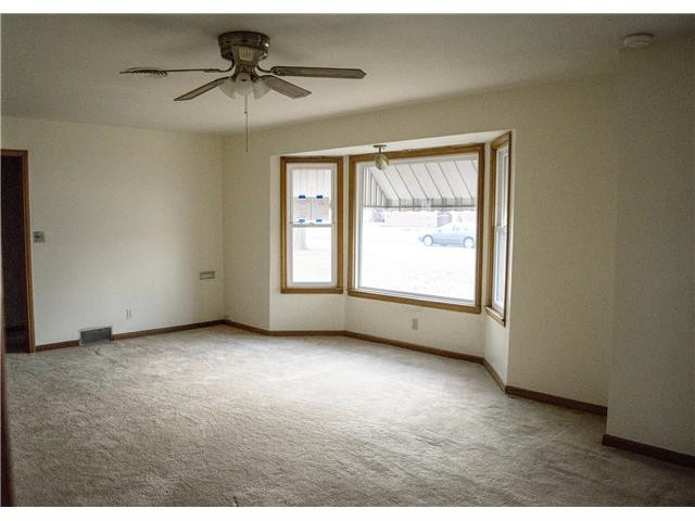 1843 Simmons StSalina, KS, 67401Saline County