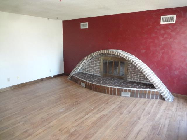 505 N 8th StHerington, KS, 67449Dickinson County