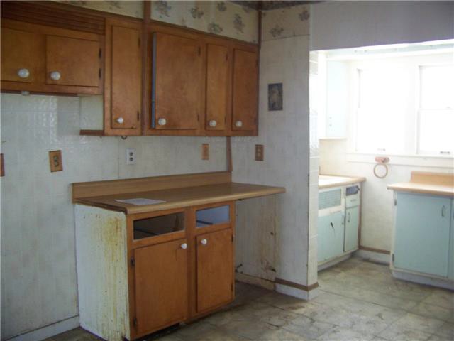 216 E 3rd AveHutchinson, KS, 67501Reno County