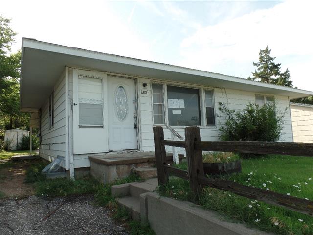 808 N 14th AveDodge City, KS, 67801Ford County