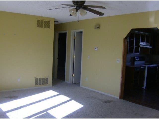 218 Redford DrHolcomb, KS, 67851Finney County