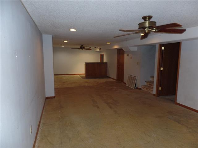 116 Albert StLakin, KS, 67860Kearny County