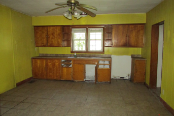 156 Center StLebanon Junction, KY, 40150Bullitt County