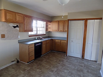 7803 Mackie LnLouisville, KY, 40214Jefferson County