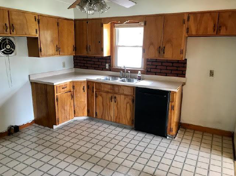 2519 Hampstead DrLouisville, KY, 40216Jefferson County