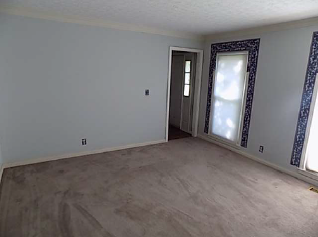 7621 Newton CtLouisville, KY, 40228Jefferson County