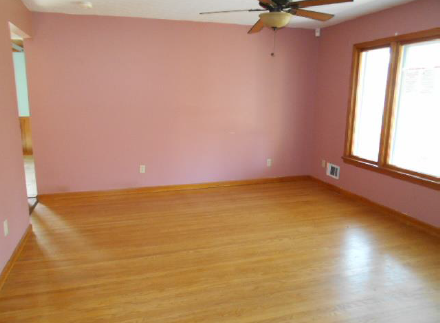 9209 Wildwood LaneLouisville, KY, 40272Jefferson County