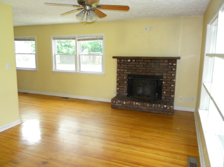 10306 Moonlight WaLouisville, KY, 40272Jefferson County