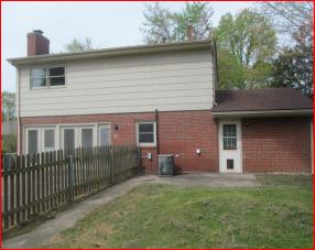 9905 Sunkist WayLouisville, KY, 40272Jefferson County
