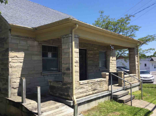 329 Mooreland AveHarrodsburg, KY, 40330Mercer County