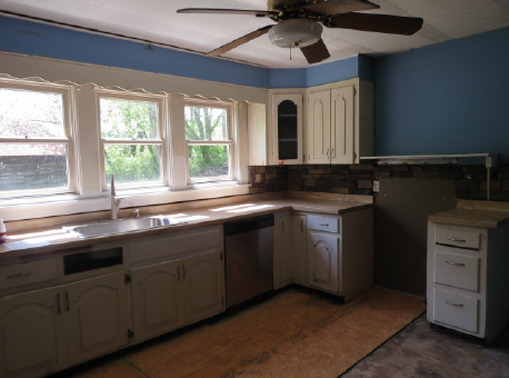 841 Main StLoyall, KY, 40854Harlan County