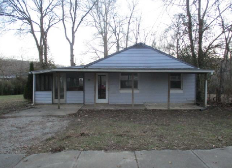 210 W Third StSilver Grove, KY, 41085Campbell County
