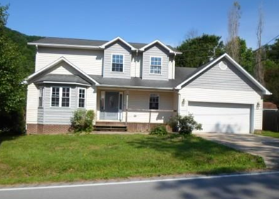 16 Richmond Hill EVan Lear, KY, 41265Johnson County