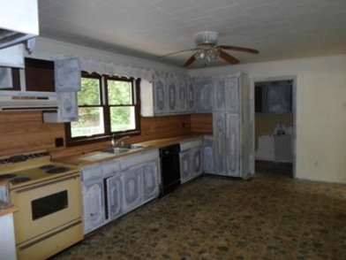 224 Forrest HilJenkins, KY, 41537Letcher County