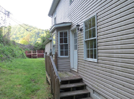 71 Woodbine LaneHazard, KY, 41701Perry County