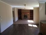 2565 LES WILLIAMS RD