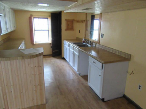 527 W Mcelroy StMorganfield, KY, 42437Union County