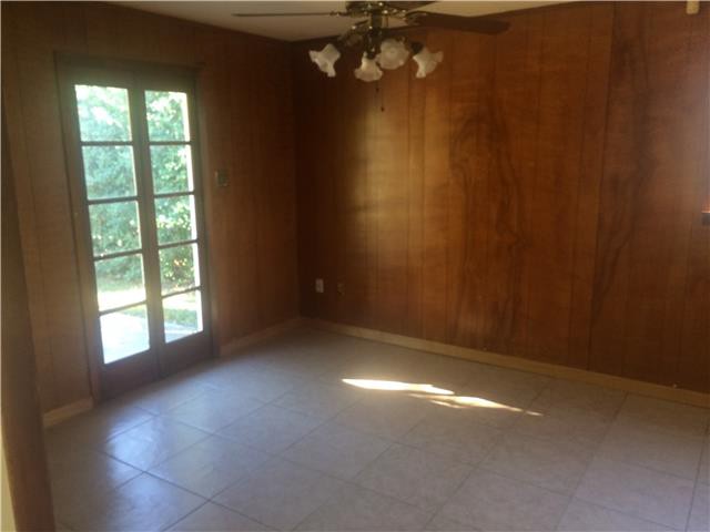 1912 Friedrica StGretna, LA, 70056Jefferson County