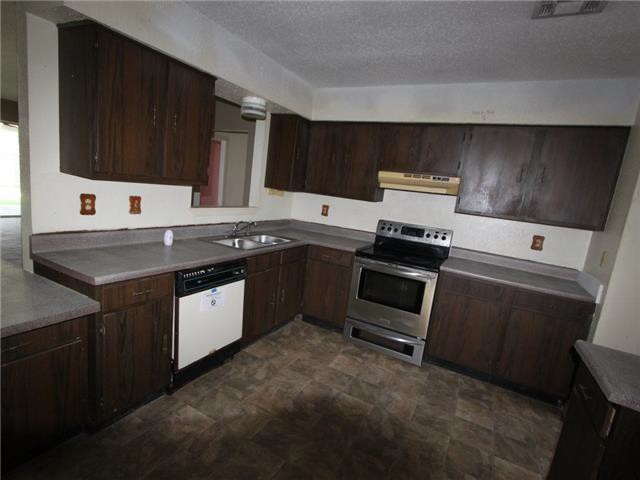 2568 Oakmere DrHarvey, LA, 70058Jefferson County