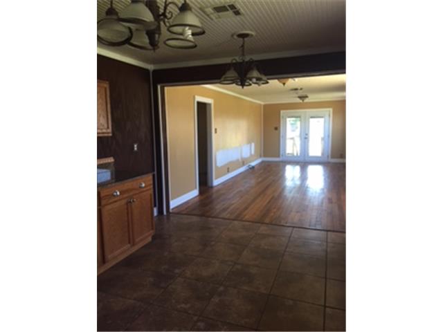 725 West DrWestwego, LA, 70094Jefferson County