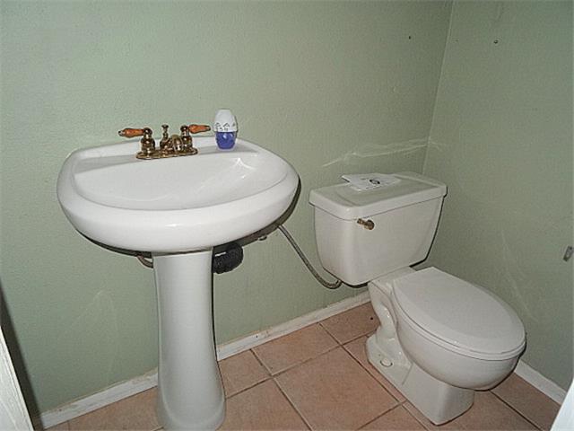 5530 Tullis DrNew Orleans, LA, 70131Orleans County