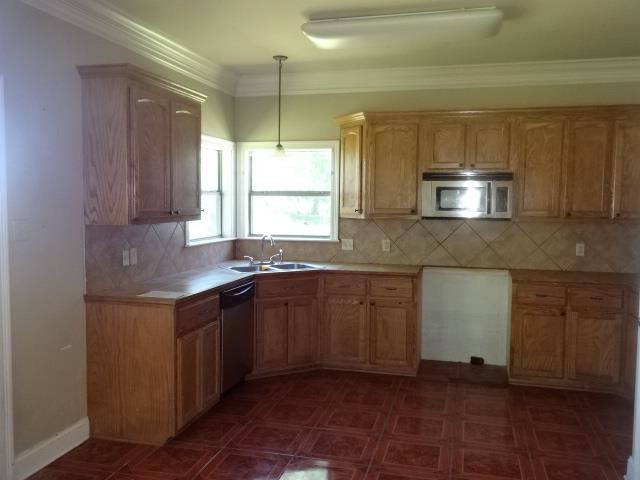 242 Evangeline DrDonaldsonville, LA, 70346Ascension County