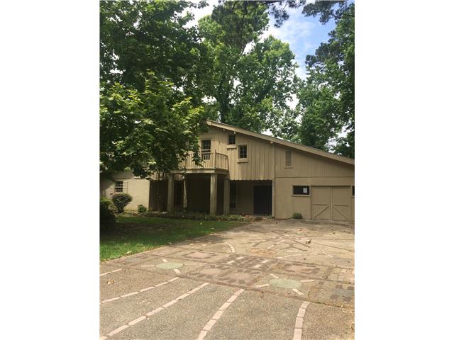 126 Live Oak StMandeville, LA, 70448Saint Tammany County