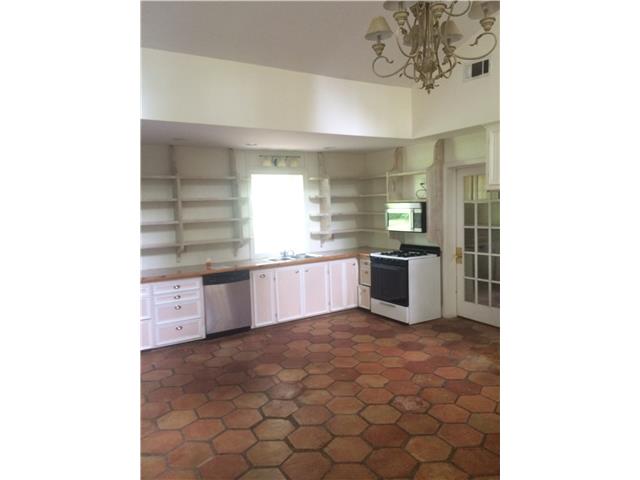 126 Live Oak StMandeville, LA, 70448Saint Tammany County