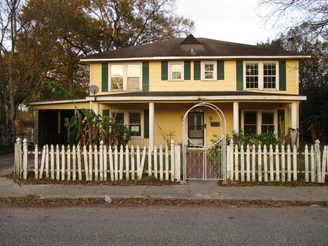 816 Main StJeanerette, LA, 70544Iberia County