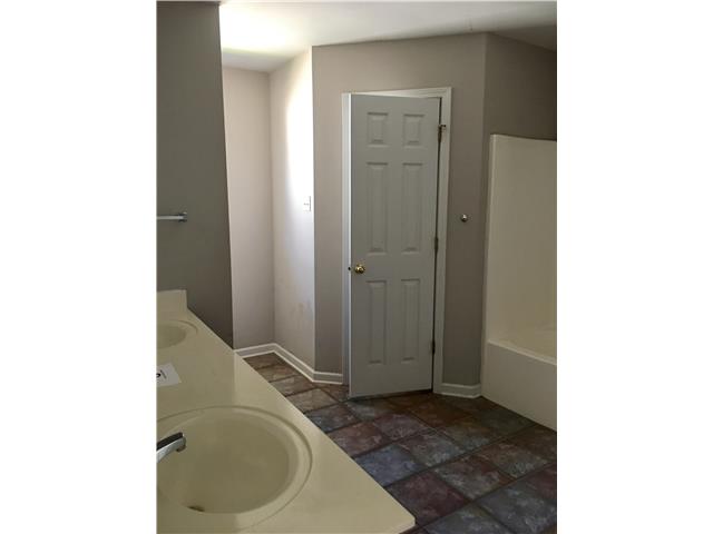 1044 Foxlane DrBaton Rouge, LA, 70819East Baton Rouge County