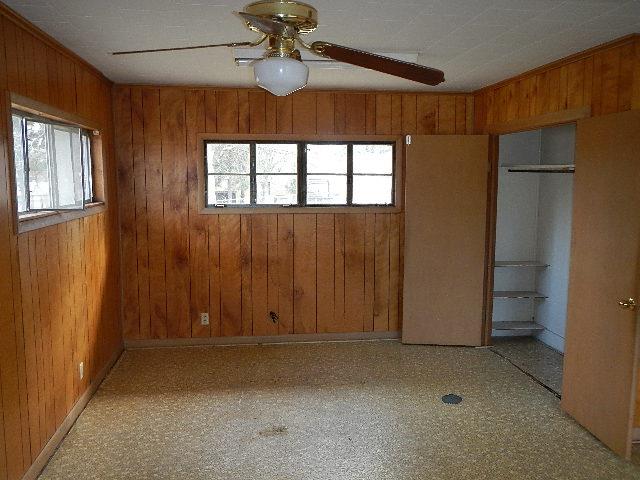 812 S Pecan StVivian, LA, 71082Caddo County