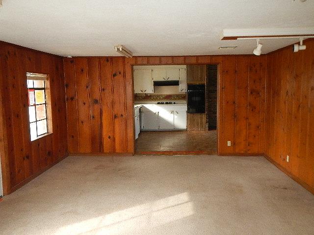 812 S Pecan StVivian, LA, 71082Caddo County