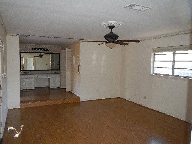 214 Walnut LnBossier City, LA, 71111Bossier County