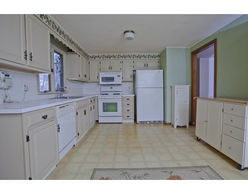 78 Butternut Drive, Agawam, MA 01001