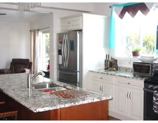 144 Maple St, Agawam, MA 01001