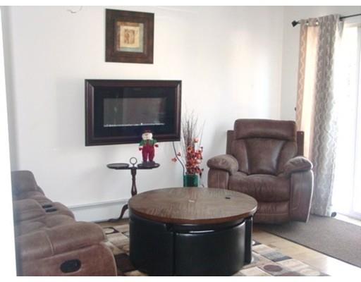 144 Maple St, Agawam, MA 01001