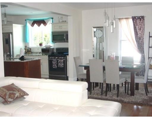 144 Maple St, Agawam, MA 01001