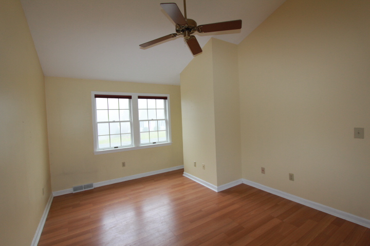72 Dana HillBelchertown, MA, 01007Hampshire County