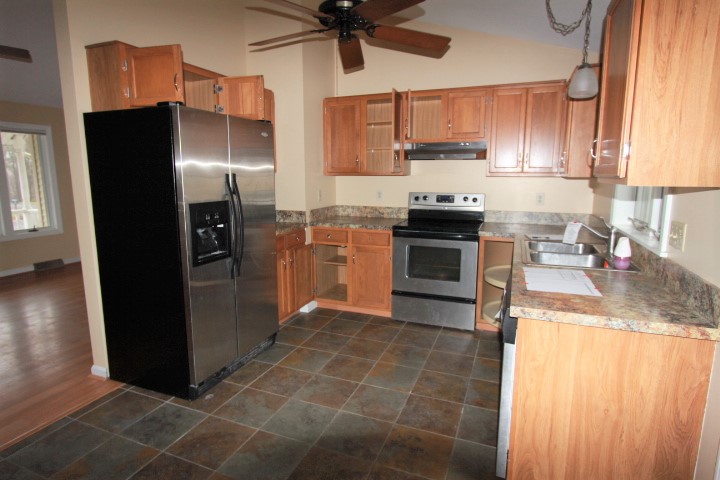 72 Dana HillBelchertown, MA, 01007Hampshire County