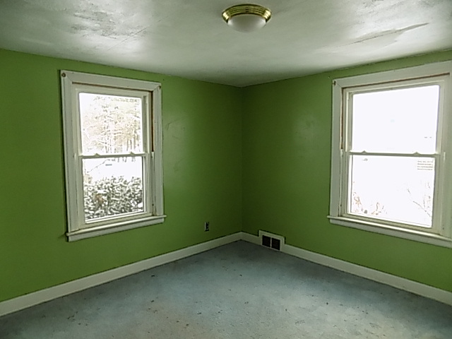 5 Ely AveEasthampton, MA, 01027Hampshire County