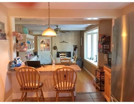 36 Forest Hills Rd, East Longmeadow, MA 01028