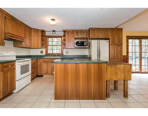 461 Barry St, Agawam, MA 01030