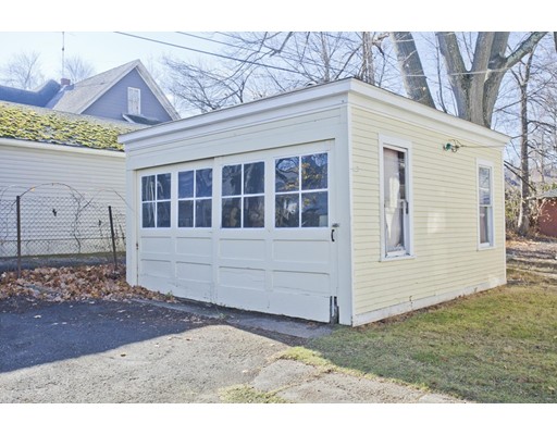 47 Fairfield Avenue, Holyoke, MA 01040