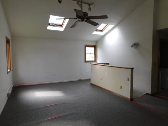 34 Knollwood CircleHolyoke, MA, 01040Hampden County