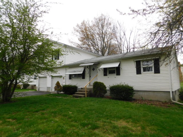34 Knollwood CircleHolyoke, MA, 01040Hampden County