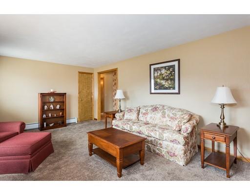 71 Williams St, Ludlow, MA 01056