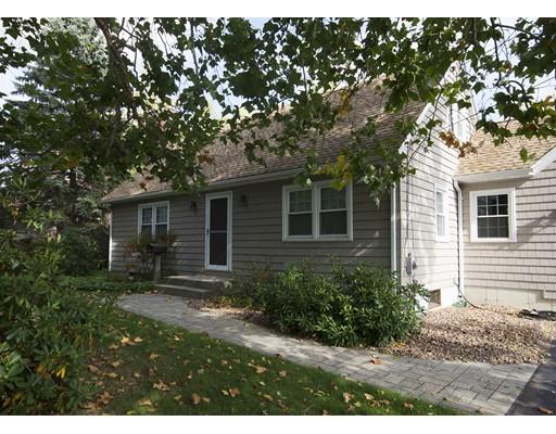 29 Pinewood Rd, Ludlow, MA 01056