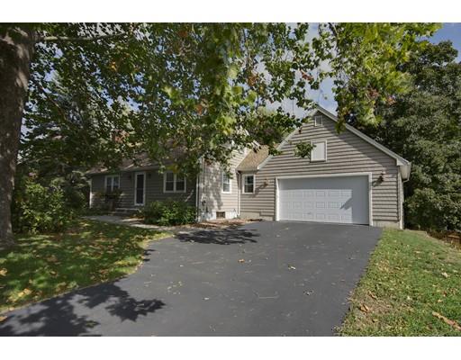 29 Pinewood Rd, Ludlow, MA 01056