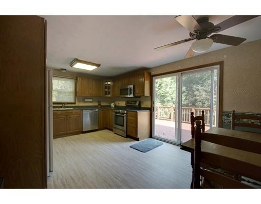 29 Pinewood Rd, Ludlow, MA 01056