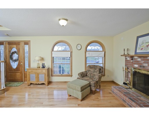 152 Edison Dr, Ludlow, MA 01056